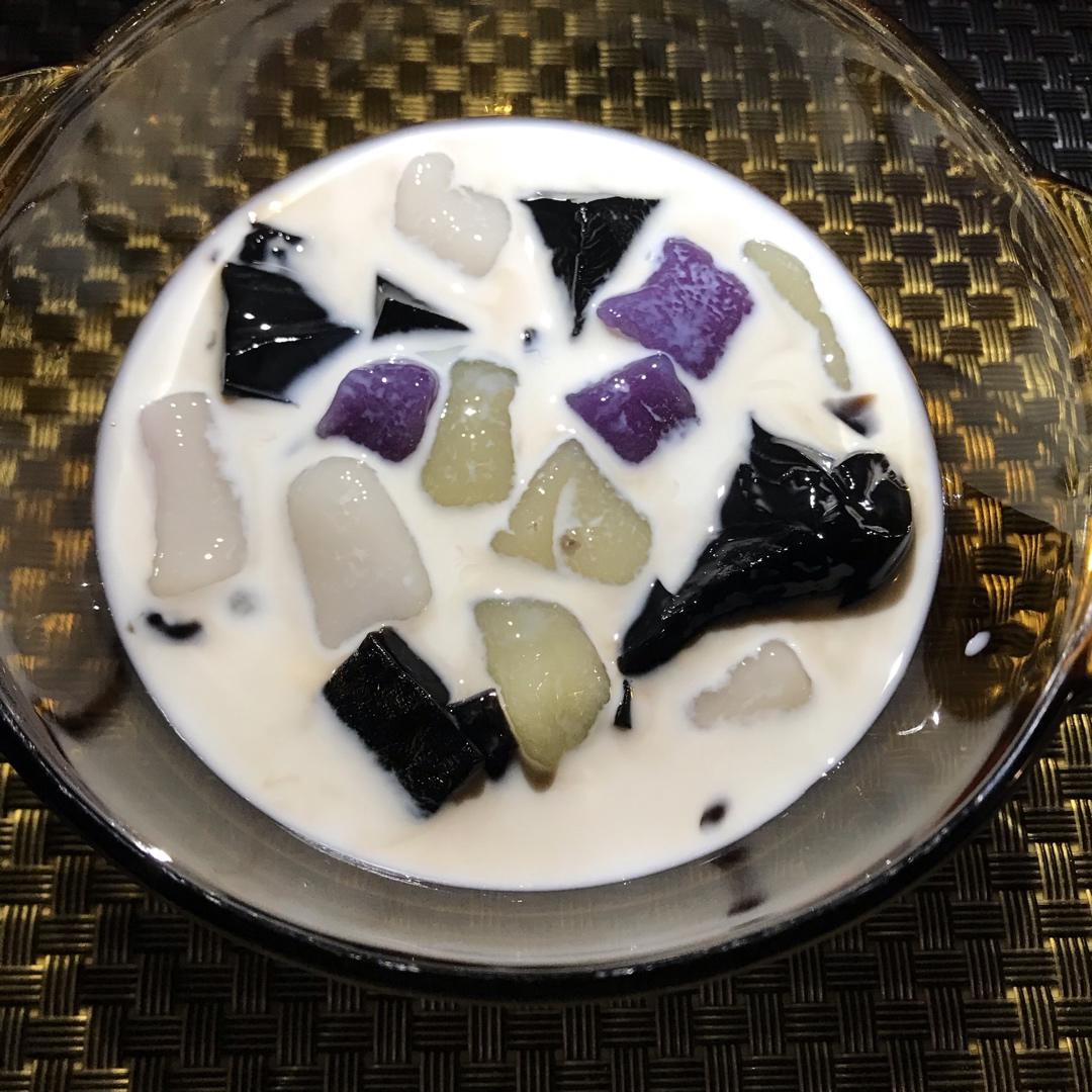 《Tinrry+》Q弹芋圆仙草冻