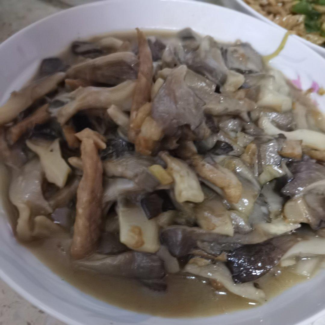 平菇/海鲜菇炒肉