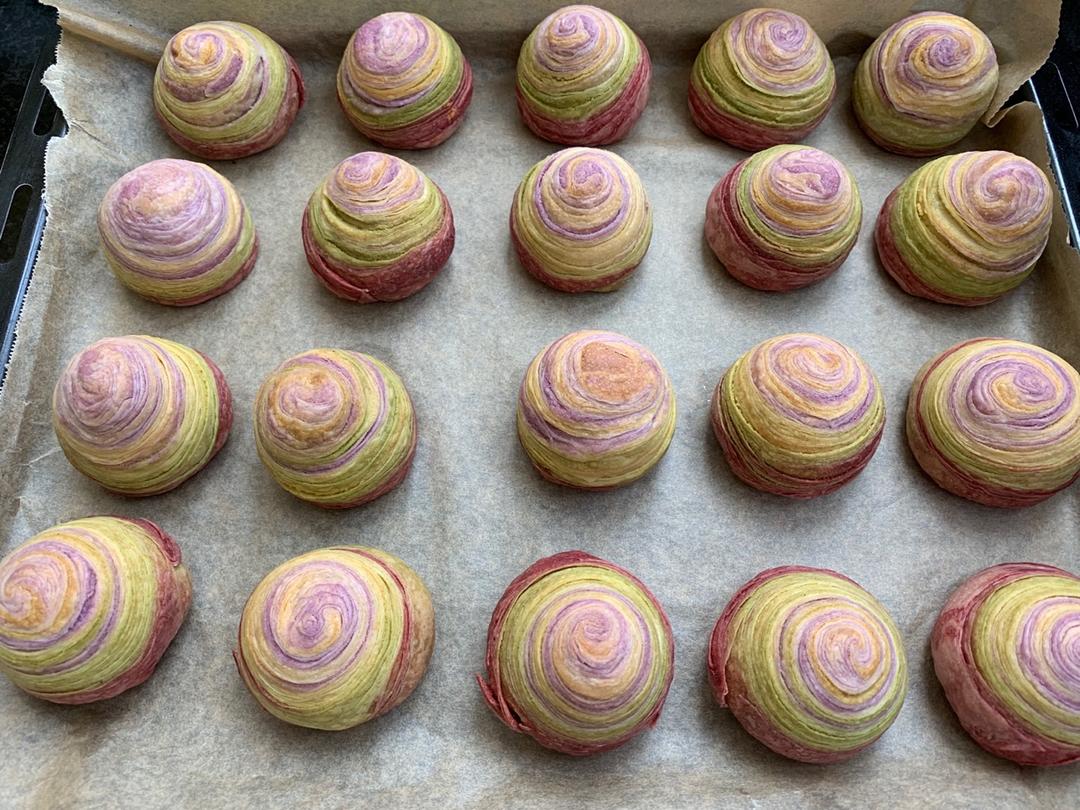 和彩虹一样美腻的彩色紫薯蛋黄酥~~附紫薯馅的做法