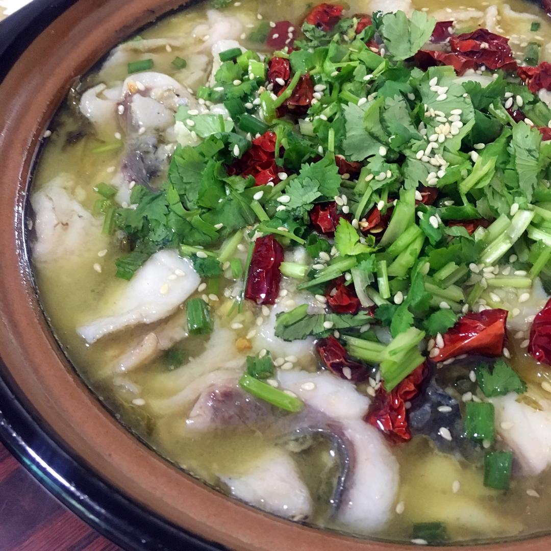 银zi小厨做的夏日胃口拯救者:酸菜鱼 & 水煮鱼 & 番茄鱼