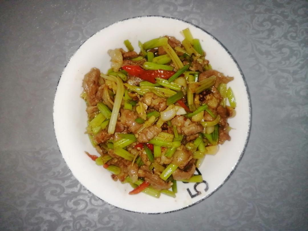 芹菜炒肉丝