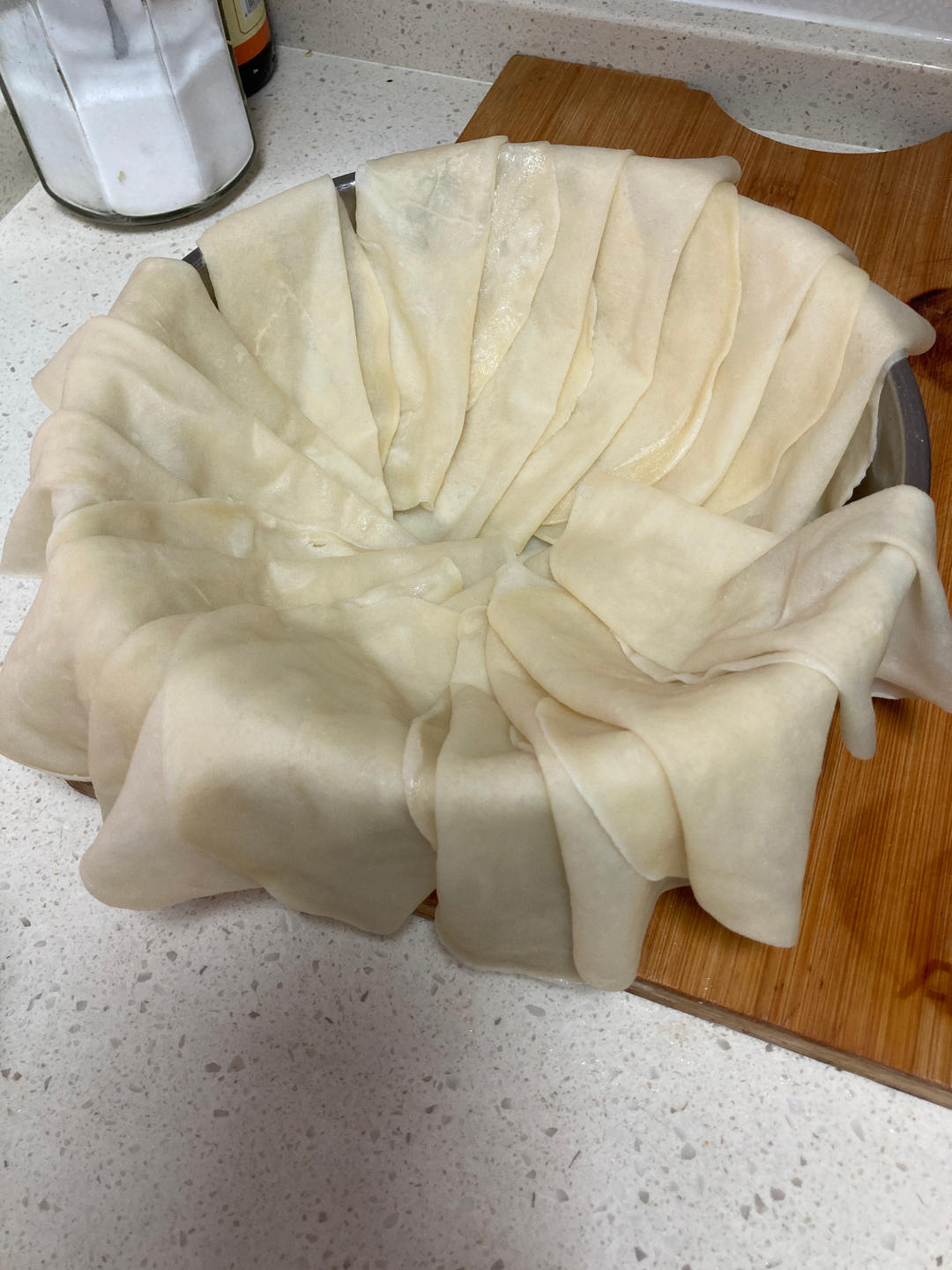 层薄如纸的蒸春饼 柔软又劲道 卷肉卷菜都好吃 附细节视频详解