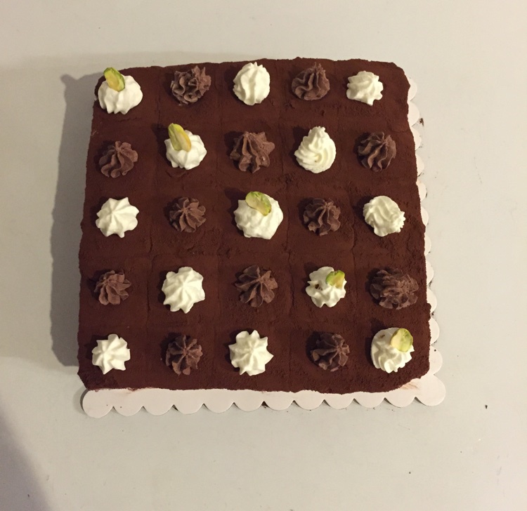 小梁妈做的巧克力方形慕斯蛋糕