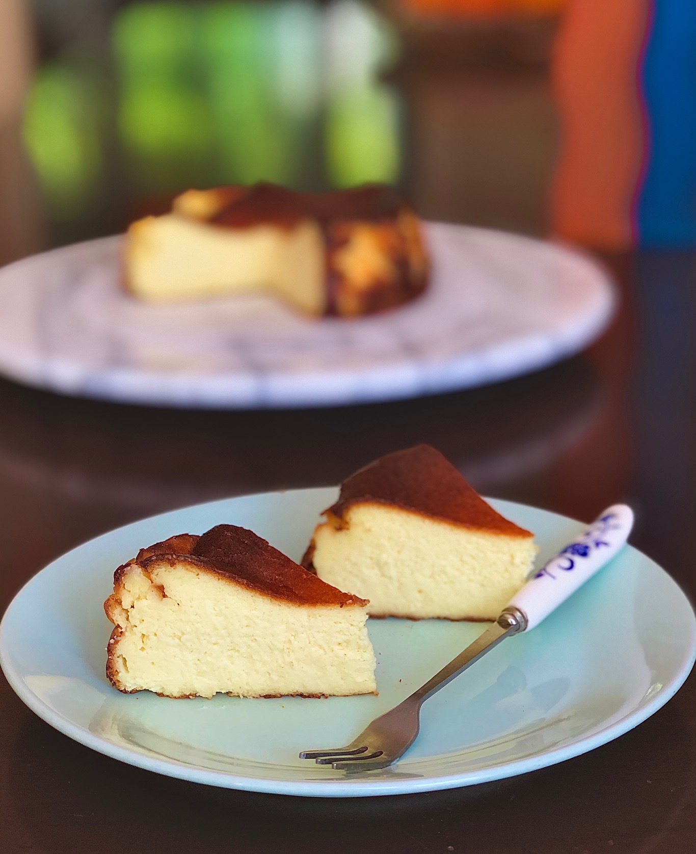 低糖版的网红巴斯克奶酪蛋糕(Basque Burnt Cheesecake) --- 消耗谈奶油和奶油奶酪