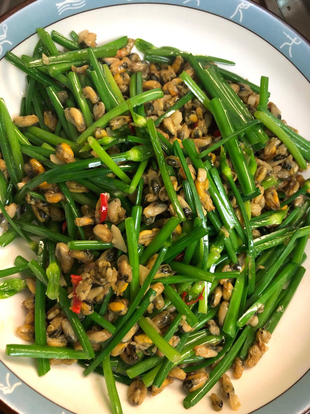 韭菜花炒薄壳米