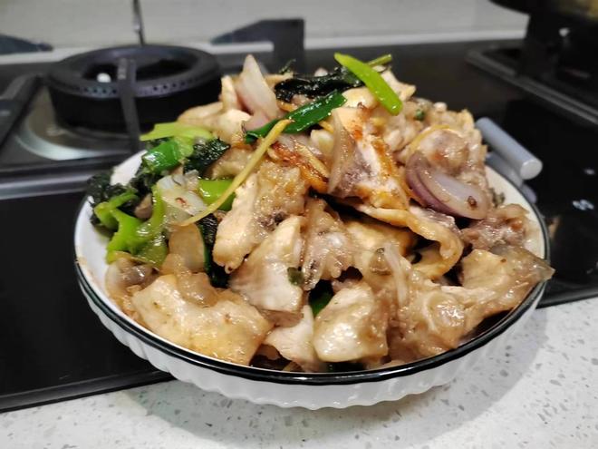 炒脆鲩鱼片—家常菜的做法