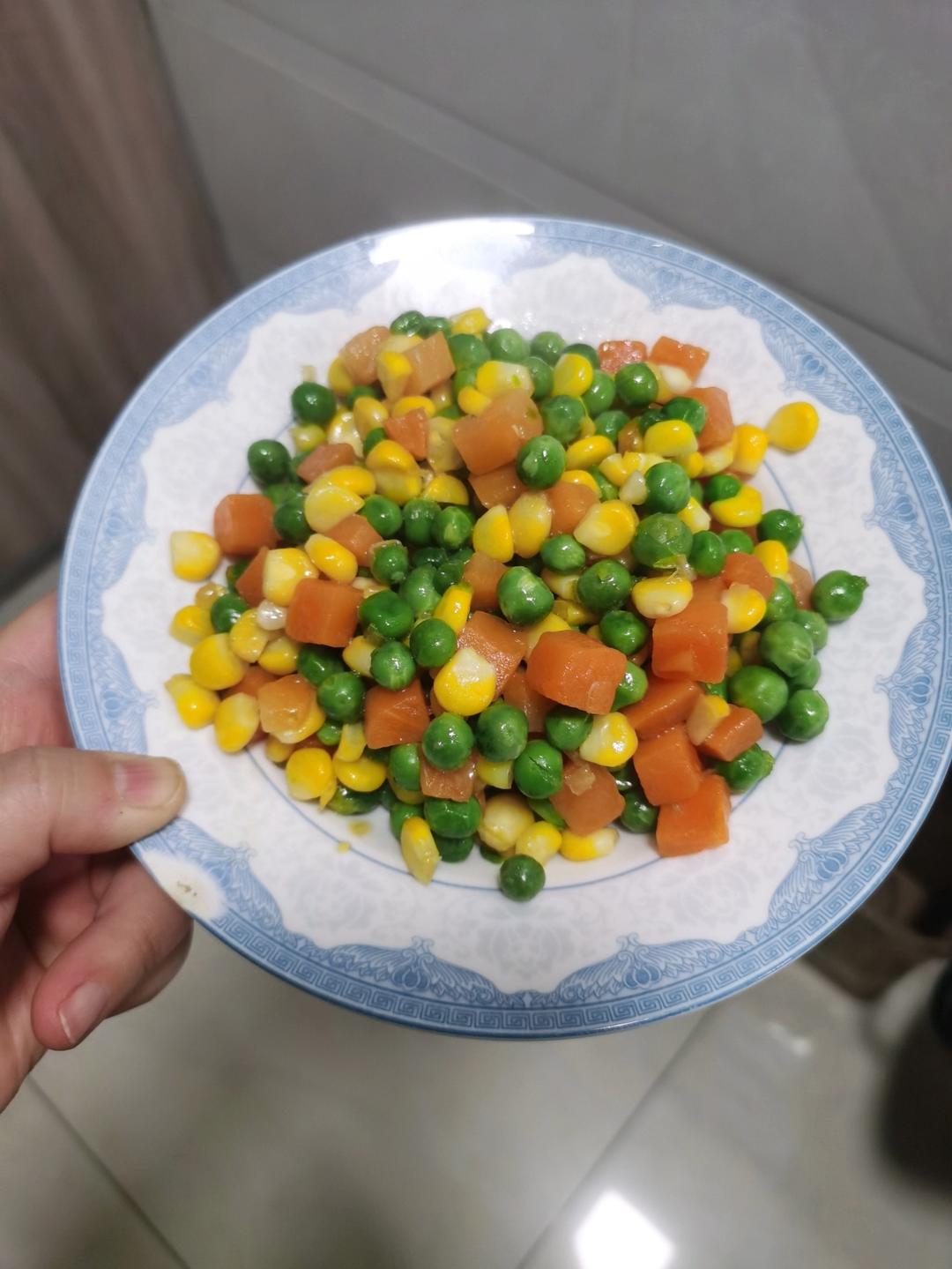 孩子爱吃的松子炒玉米