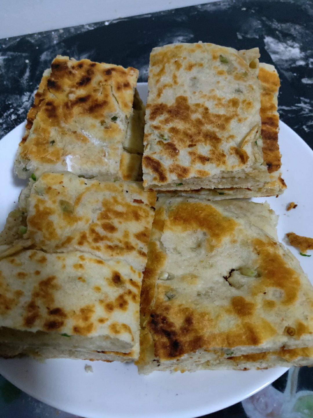 盈盈0711做的多层葱花饼