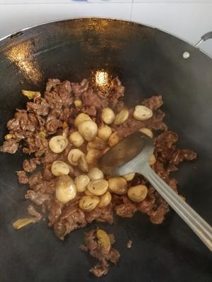 草菇牛肉的做法 步骤7