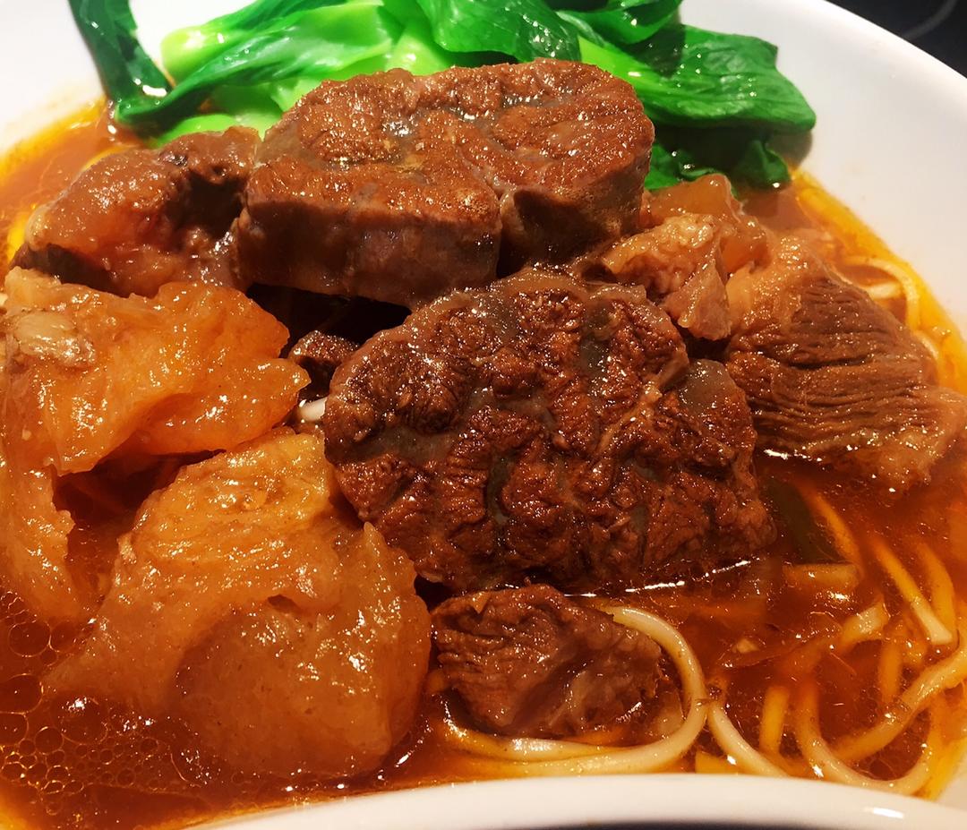 堂妈小厨——秘制牛肉面