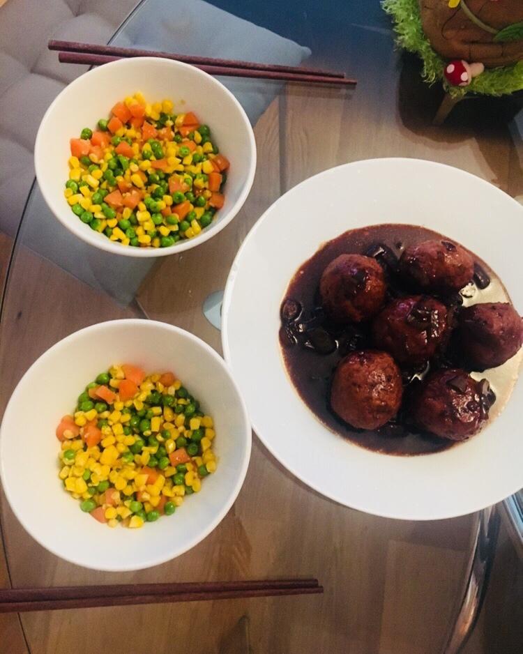 四喜丸子/红烧狮子头 Chinese Meatballs