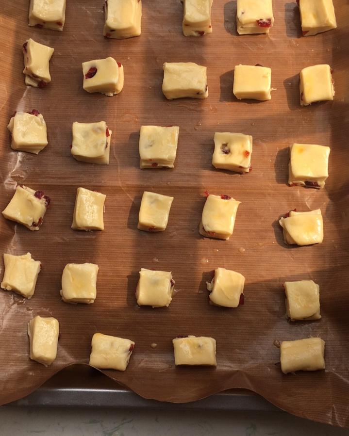 蔓越莓优格小面包块