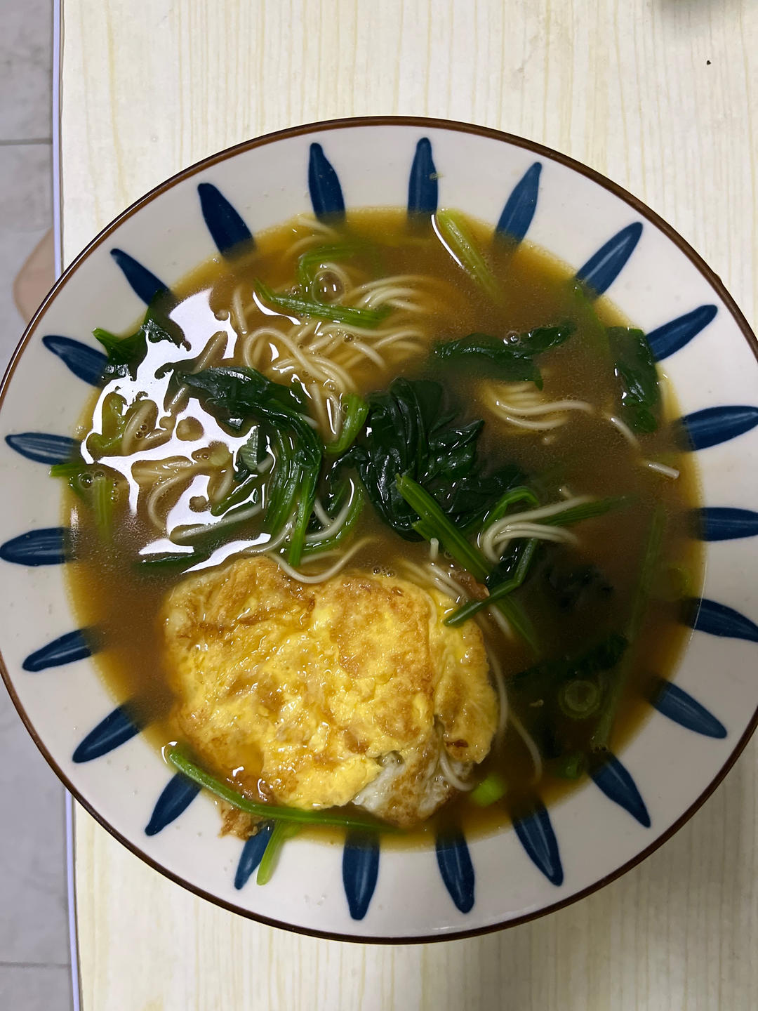 这是一碗可以让你，连汤带面吃个底朝天的，家常版阳春面！