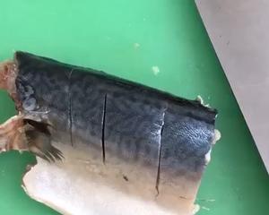 煎鲅鱼的做法 步骤1