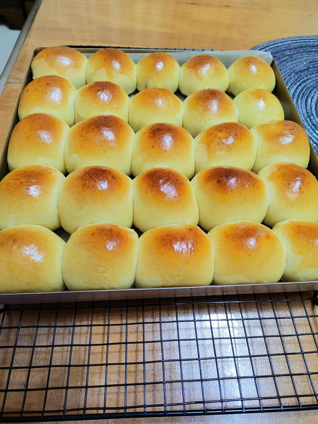 爆浆芋泥小餐包