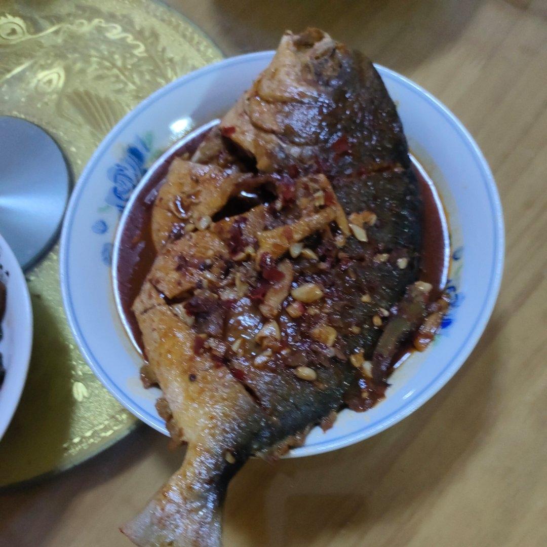 红烧金鲳鱼