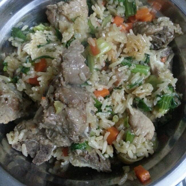 喷香排骨焖饭（爆好吃）