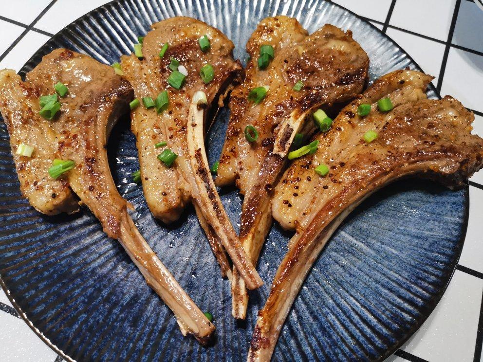 嫩煎羊排