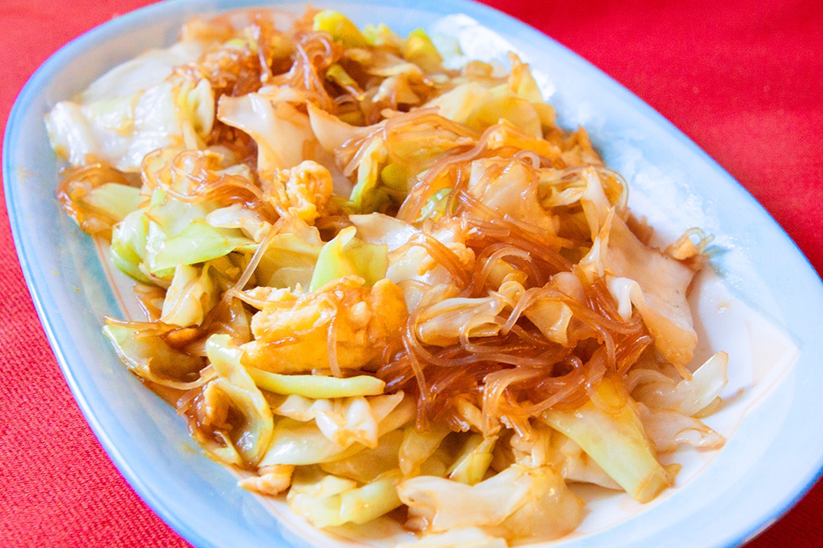 包菜粉丝炒鸡蛋