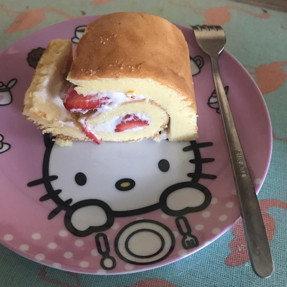 胖乎乎奶油芒果卷/不开裂不掉皮全过程详细图解烘焙视频/蛋糕篇6：「厚卷」