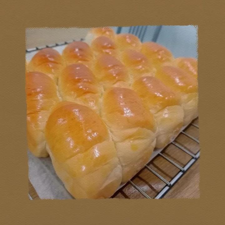 又香又软又拉丝，咬一口奶香十足！超治愈的淡奶油波兰种小餐包