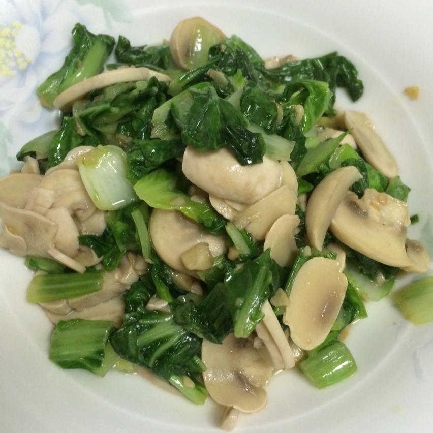手捏菜炒蘑菇