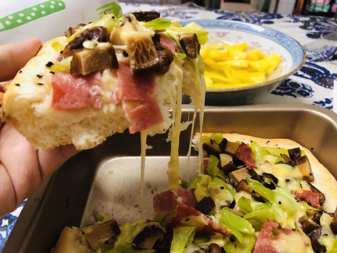 薄底鲜虾培根披萨
