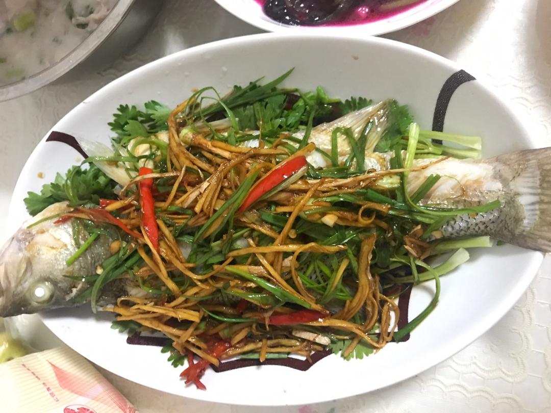 清蒸鲈鱼，三步搞定！