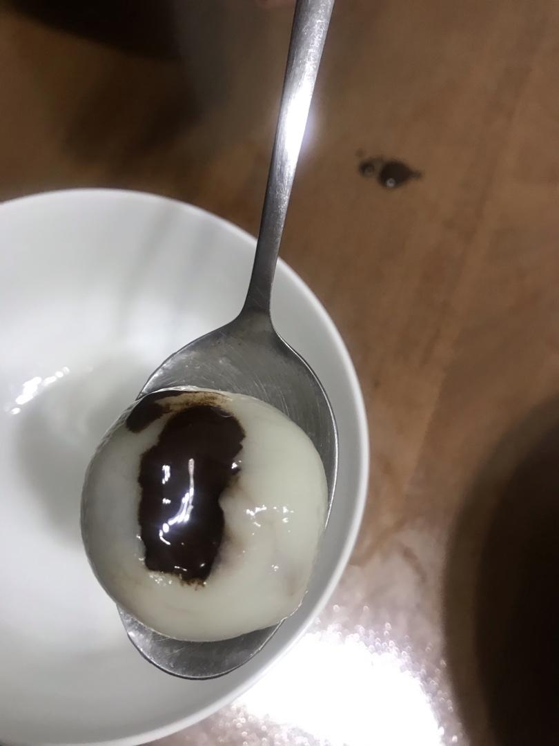 花生黑芝麻汤圆