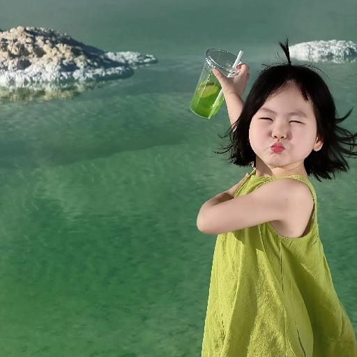 哒哒迈开小脚丫