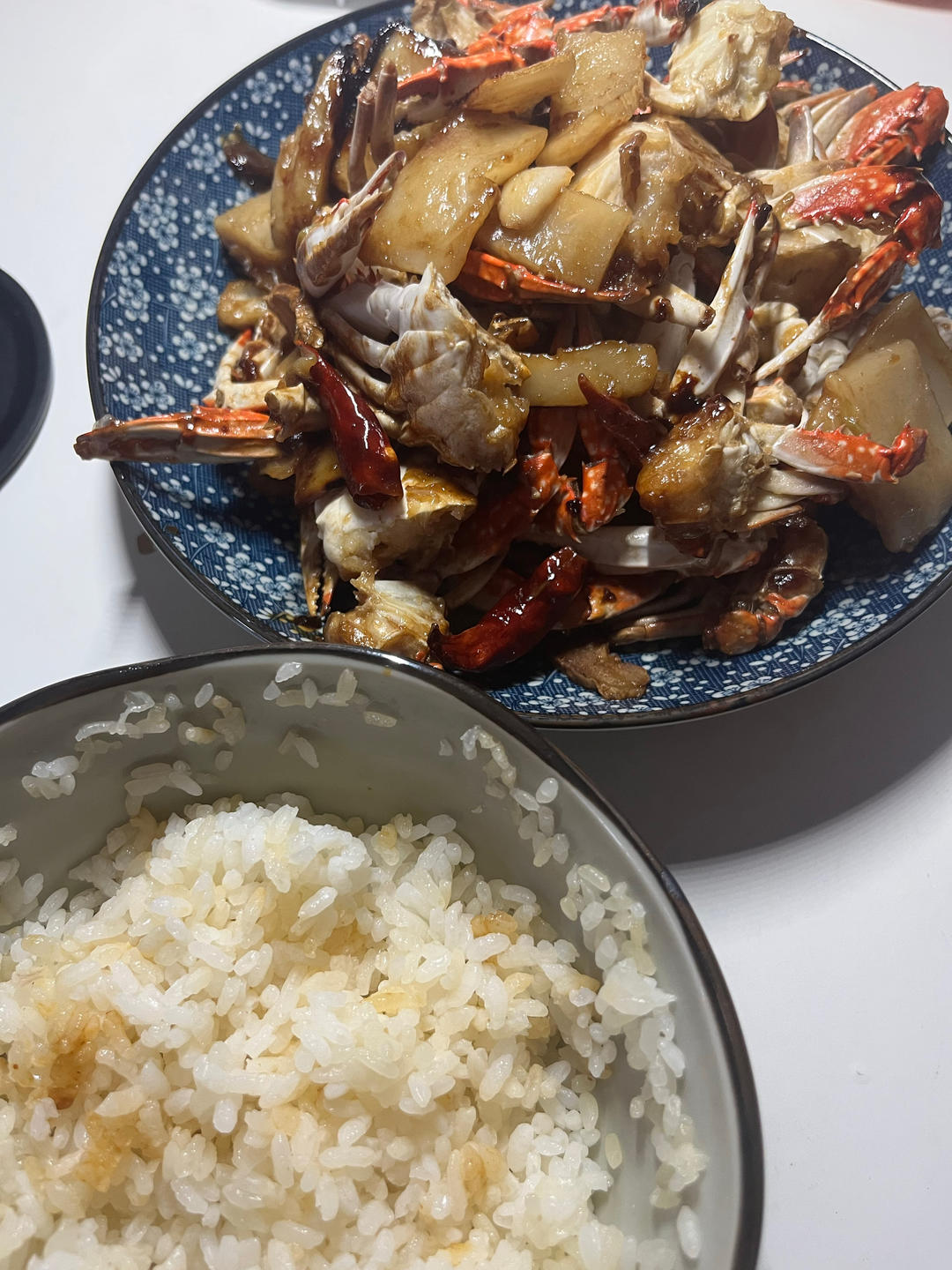 梭子蟹炒年糕～标准的江浙菜