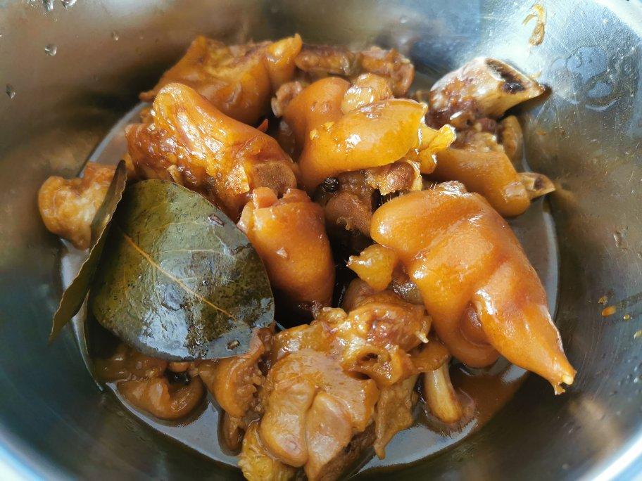 美味的家常菜：红烧猪蹄