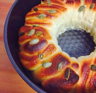 日式香浓炼乳面包