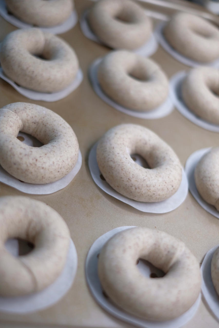 黑芝麻全麦贝果