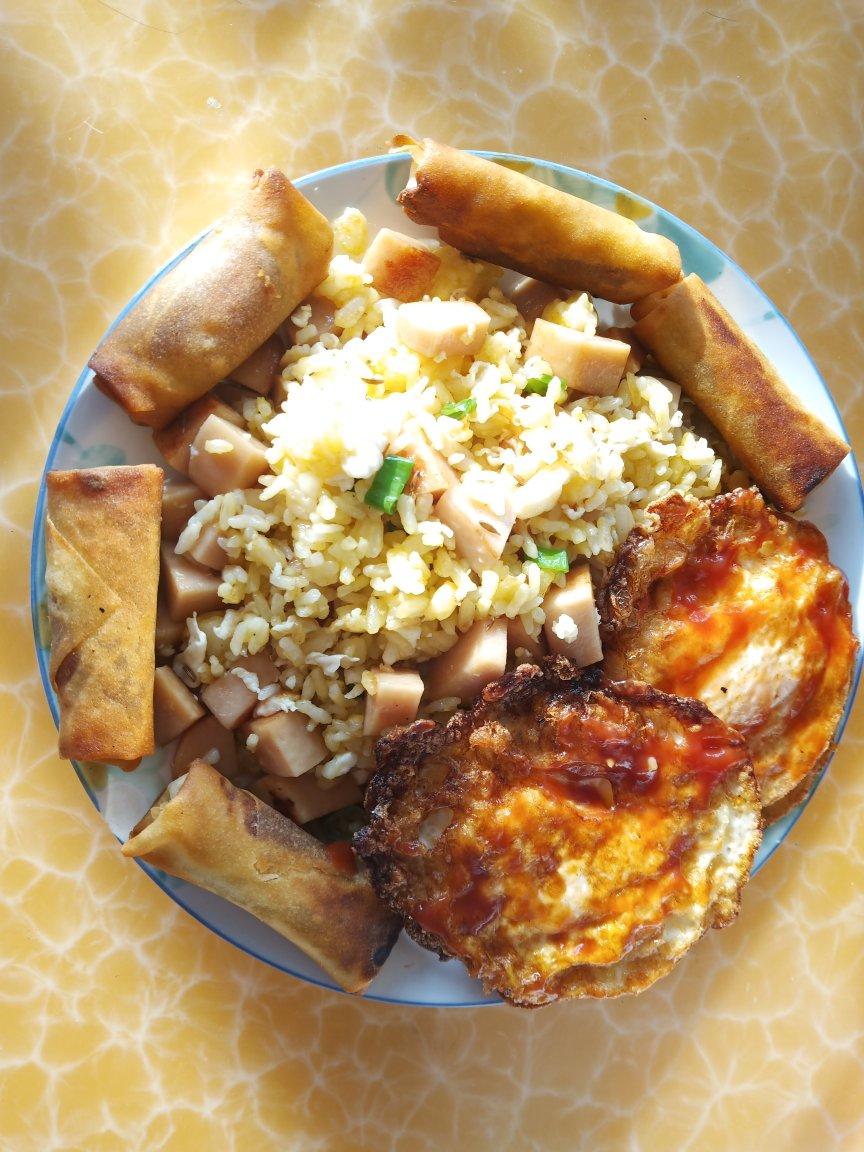 鸡蛋火腿炒饭