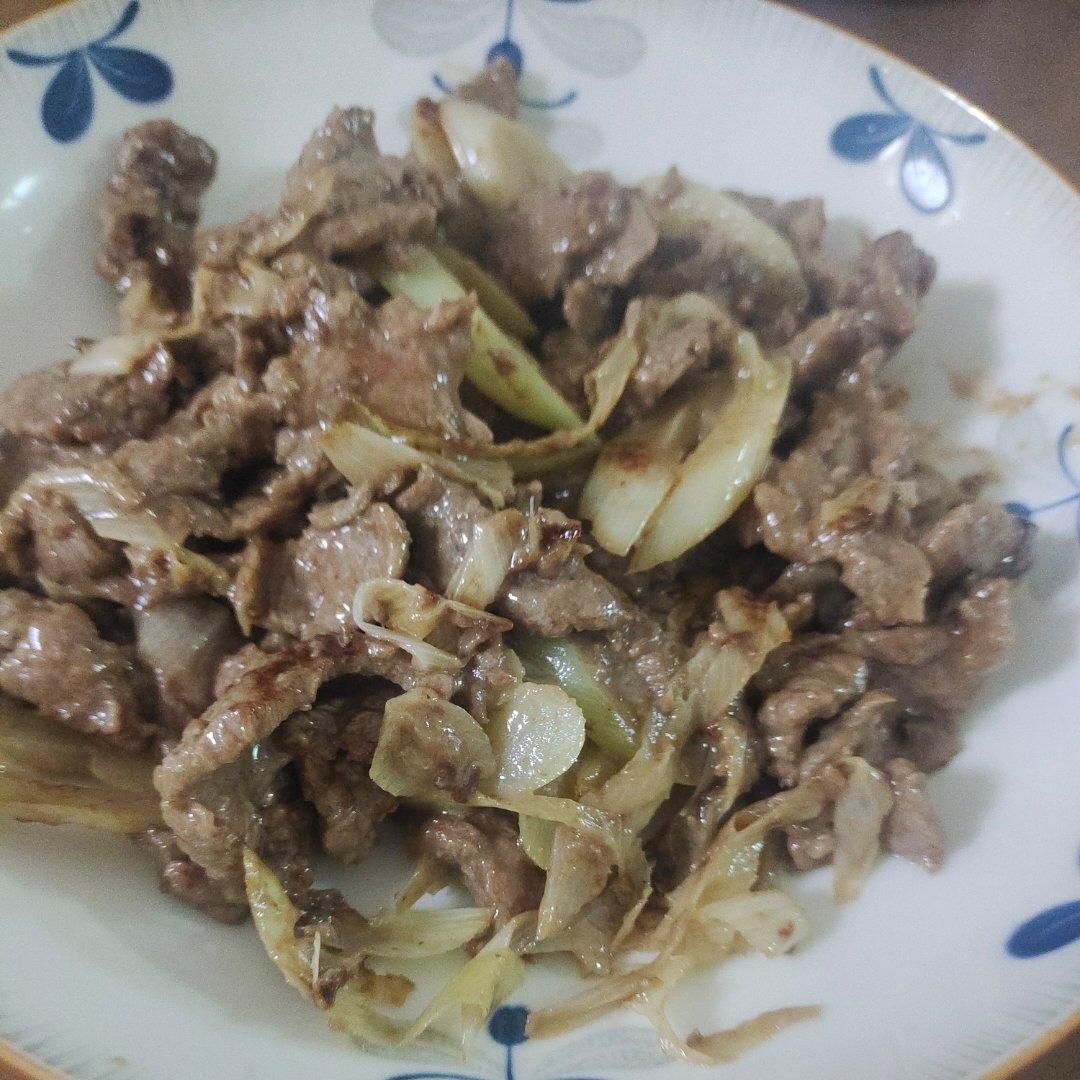 孜然大葱炒牛肉