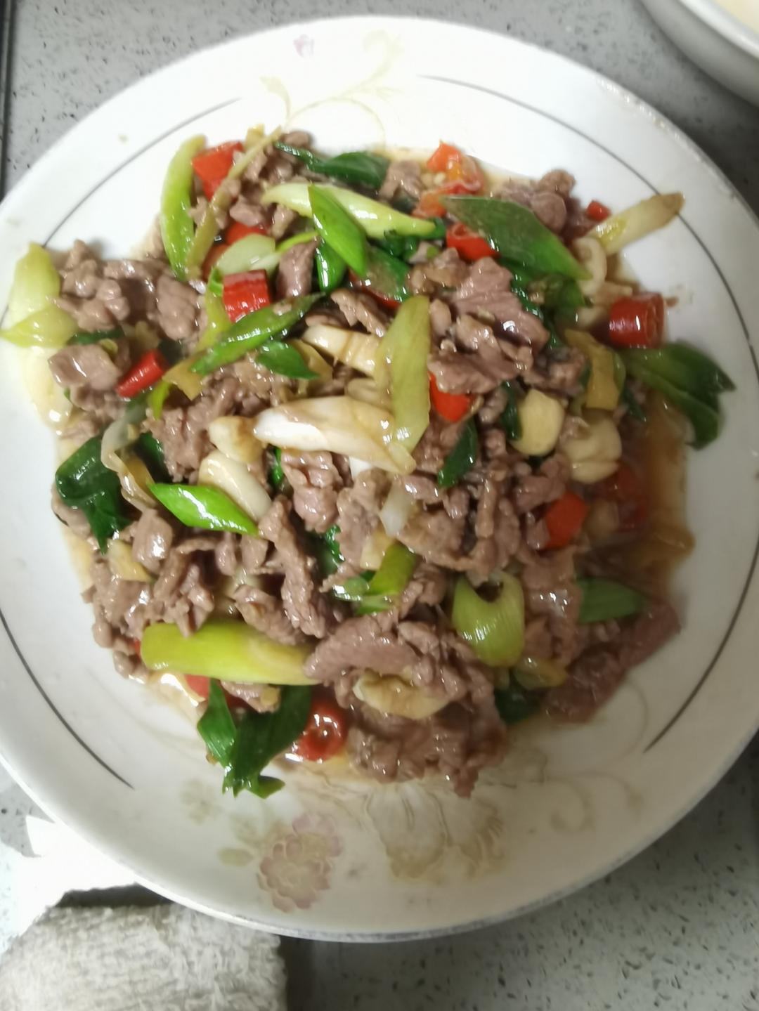 小炒黄牛肉的做法