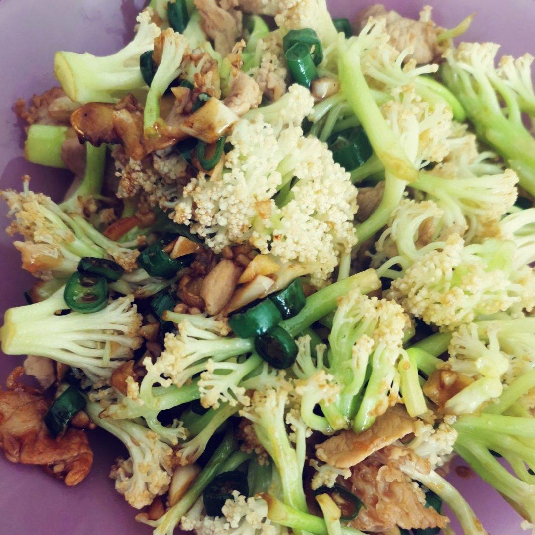 和饭店一个味道的干锅花菜