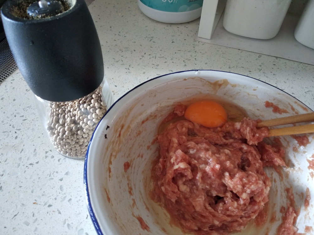 杏鲍菇烩肉丸的做法 步骤4