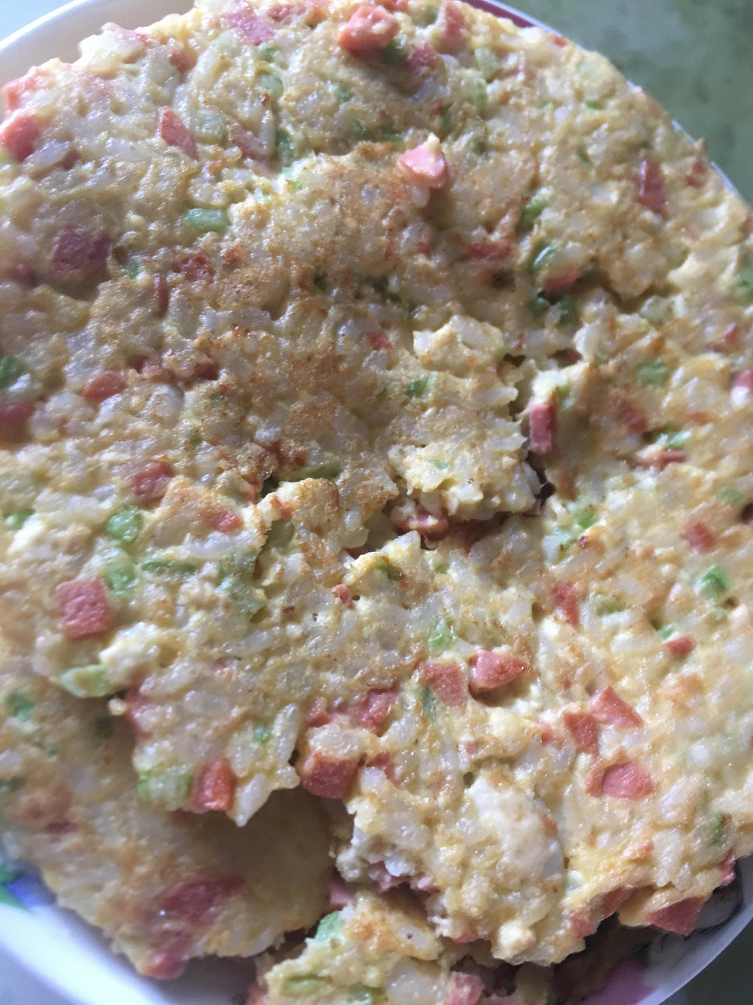 早餐蛋饼，解决剩米饭的好方法，食材随意味道超赞👍