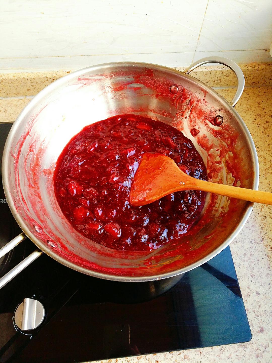 制作草莓酱的做法 步骤3