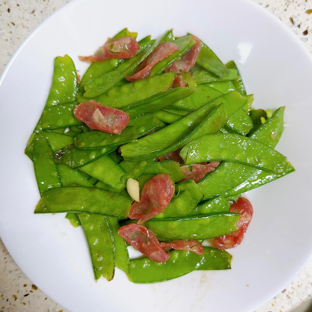 无比简单的荷兰豆炒腊肠，营养又好吃～！