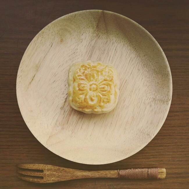 咸甜的味道刚刚好：港式金沙奶黄月饼（含金沙馅做法）