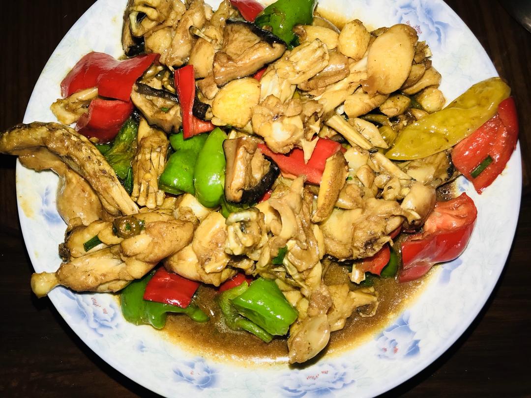 蒜子香菇燜牛蛙