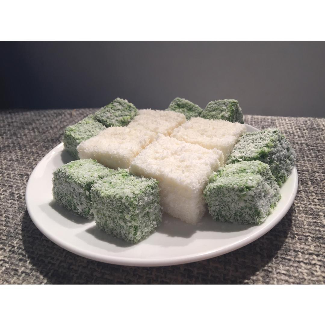 椰丝牛奶小方糕