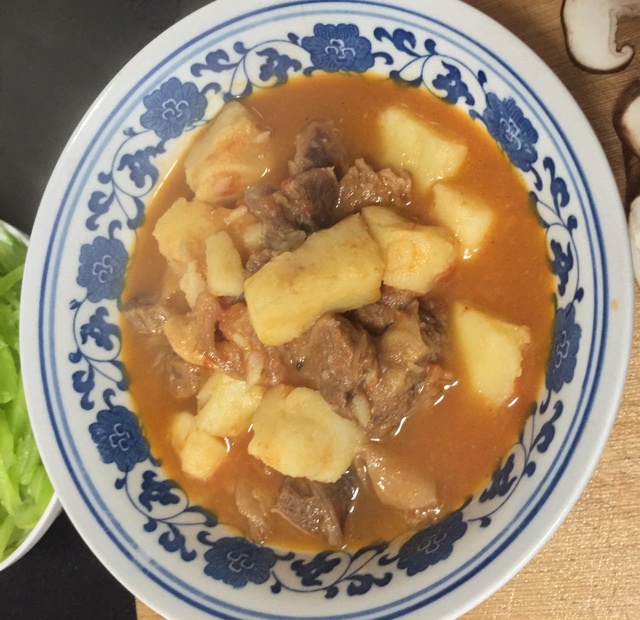 番茄土豆牛腩煲