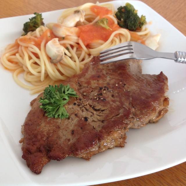 香煎黑胡椒牛排