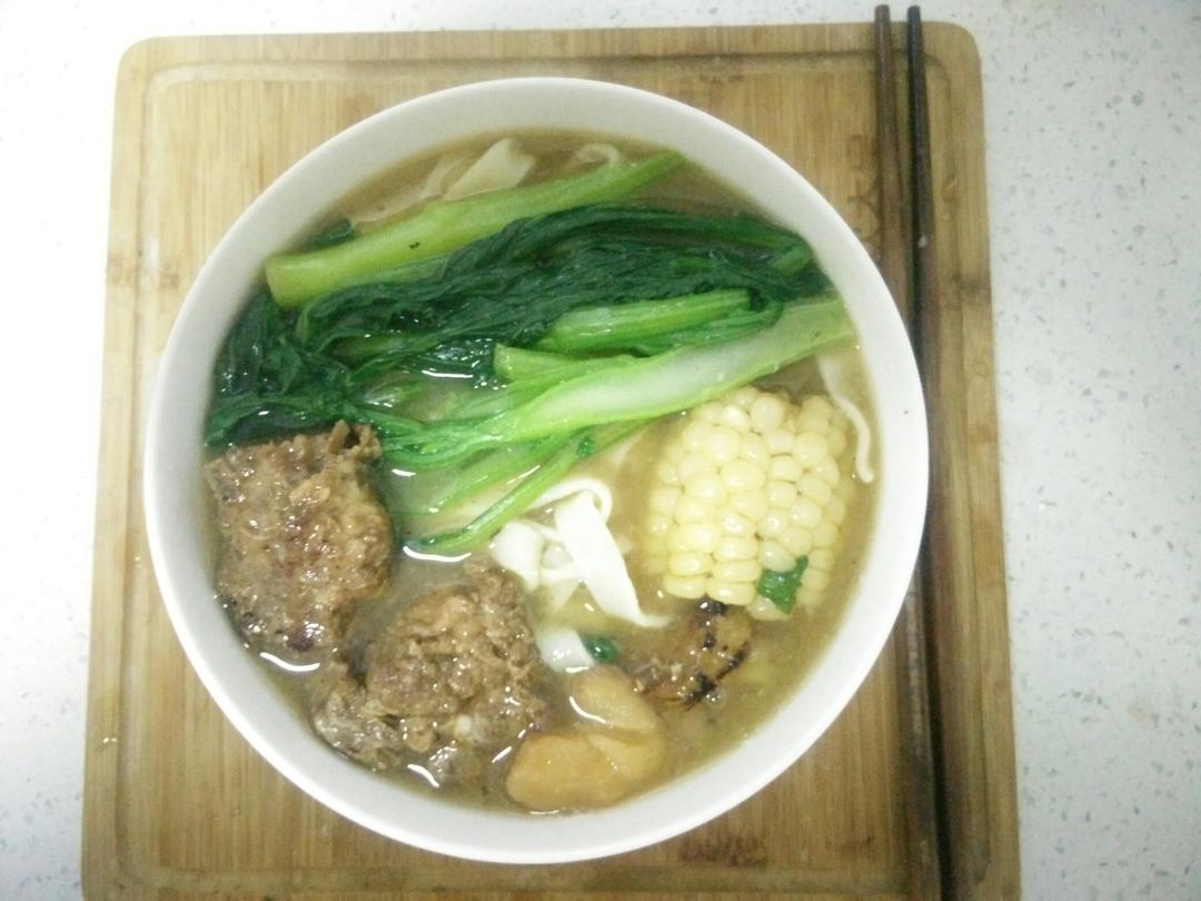 排骨汤面