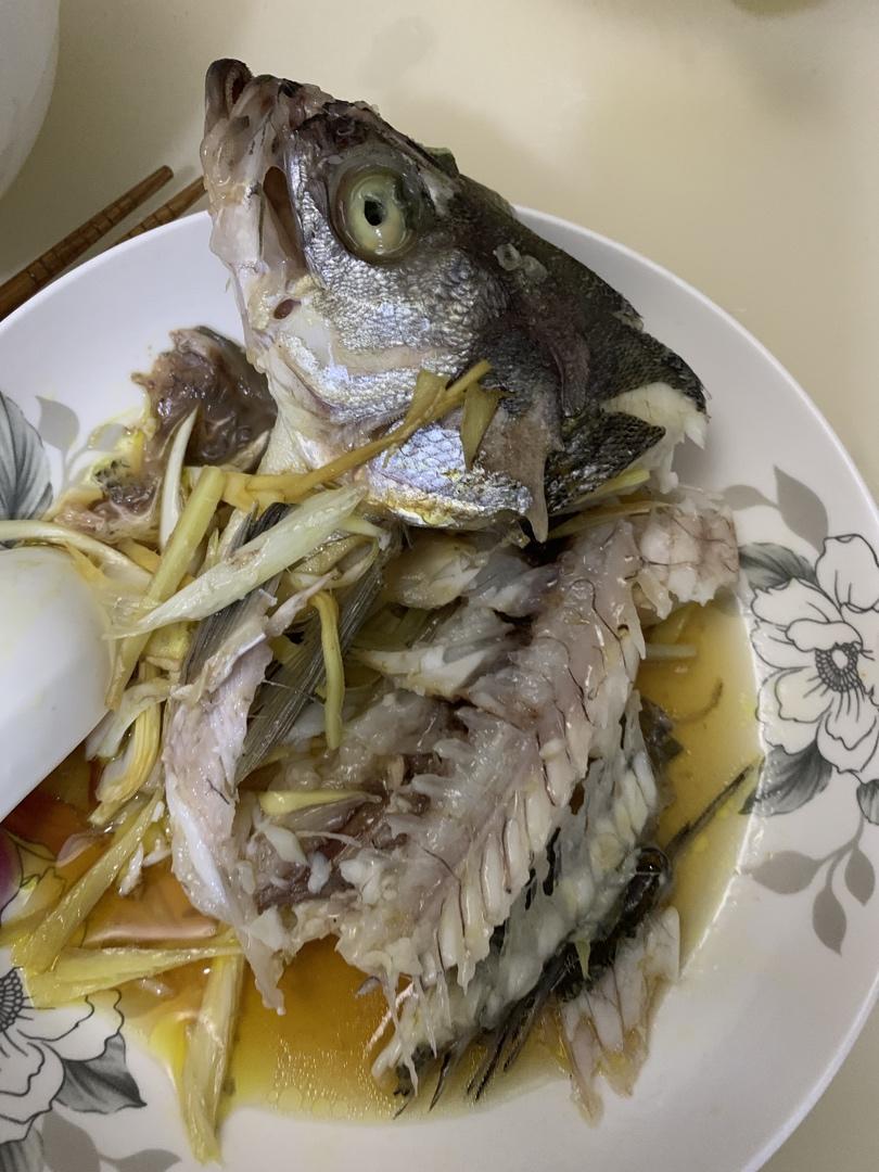 清蒸鲈鱼