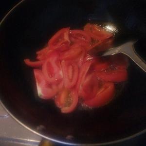 西红柿香菇疙瘩汤的做法 步骤4